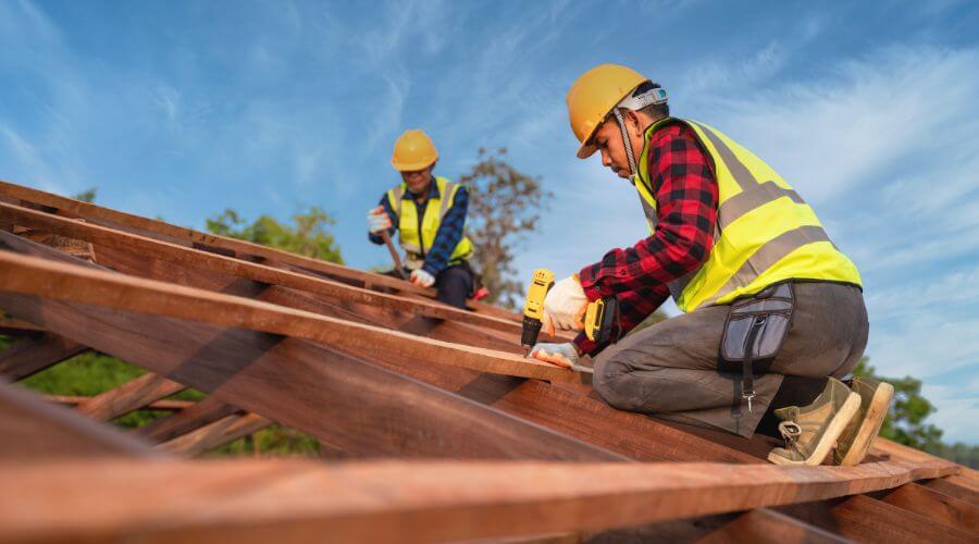 Professional residential roofers in Summit, MS